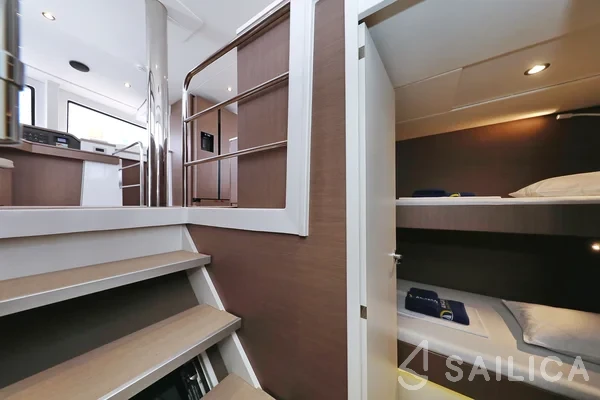 Bali 4.6 - Yacht Charter Sailica