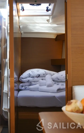Sun Odyssey 440 - Yacht Charter Sailica