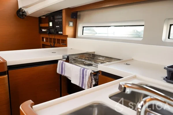 Sun Odyssey 440 - Yacht Charter Sailica