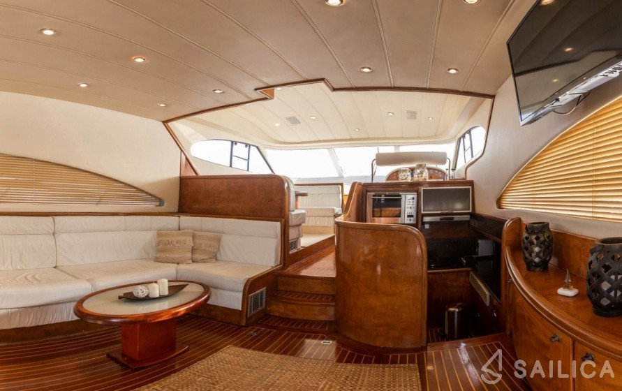 Fairline Squadron 55 - Yacht Charter Sailica