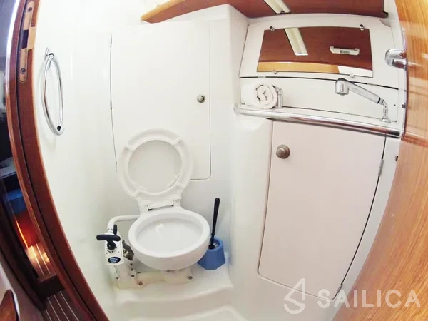 Sun Odyssey 35 - Yacht Charter Sailica