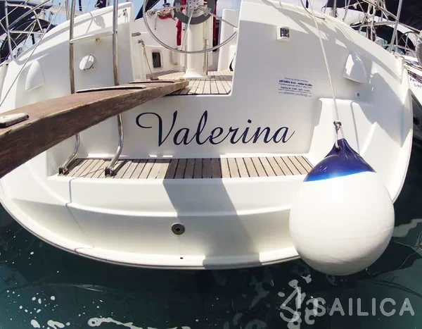Sun Odyssey 35 - Yacht Charter Sailica