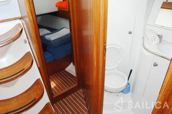 Sun Odyssey 35 - Yacht Charter Sailica