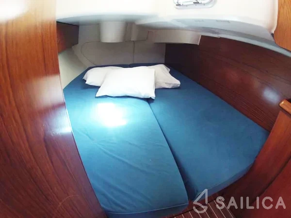 Sun Odyssey 35 - Yacht Charter Sailica