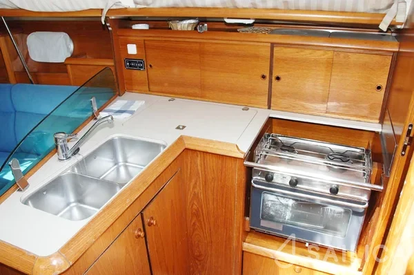 Sun Odyssey 35 - Yacht Charter Sailica