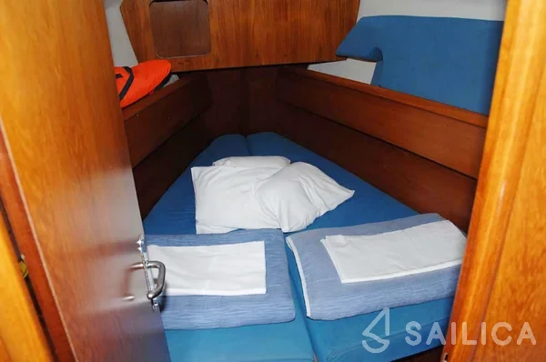 Sun Odyssey 35 - Yacht Charter Sailica