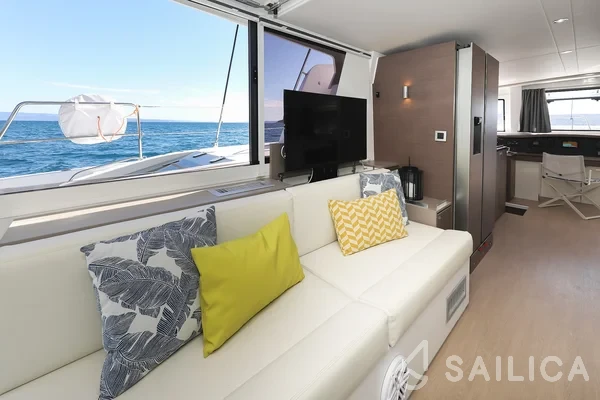 Bali 4.8  - Yacht Charter Sailica