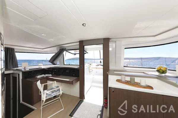 Bali 4.8  - Yacht Charter Sailica