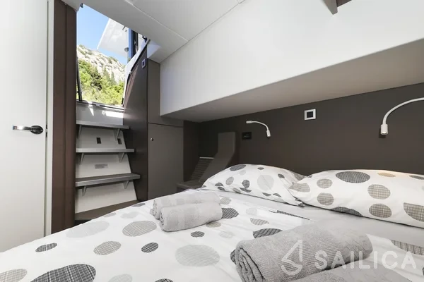 Bali 4.8  - Yacht Charter Sailica