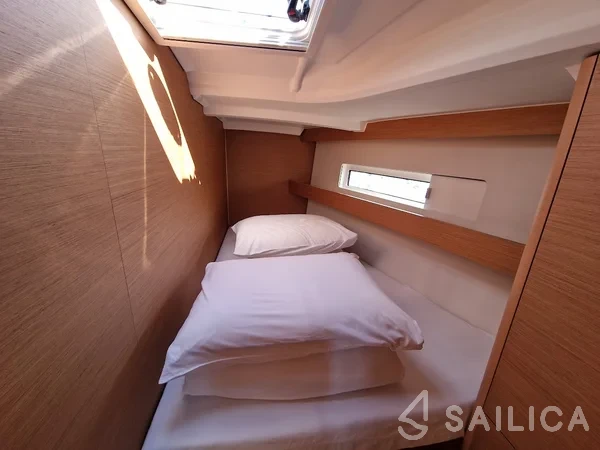 Sun Odyssey 440 - Yacht Charter Sailica