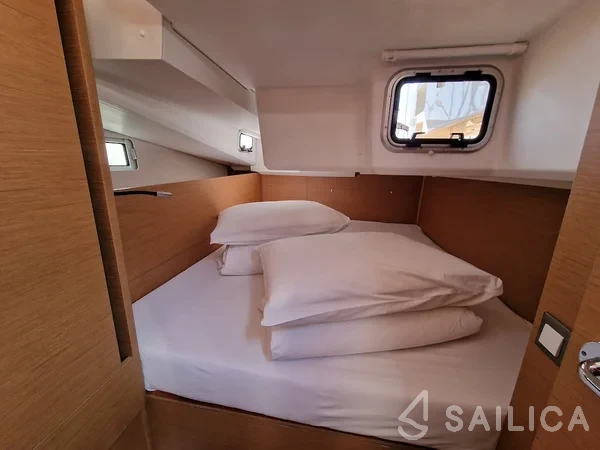 Sun Odyssey 440 - Yacht Charter Sailica