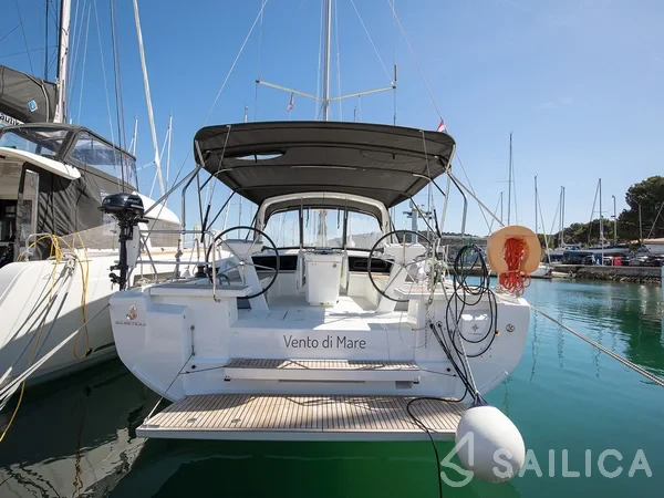 Oceanis 46.1 - Yacht Charter Sailica