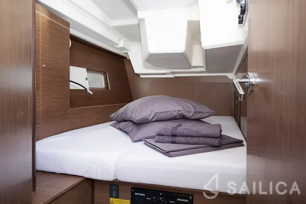 Oceanis 46.1 - Yacht Charter Sailica