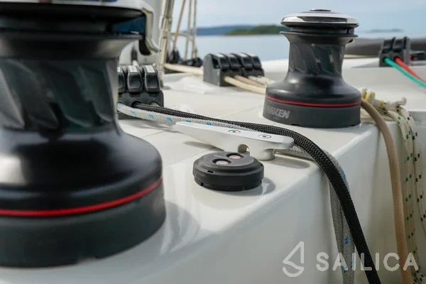Lagoon 42 - Yacht Charter Sailica