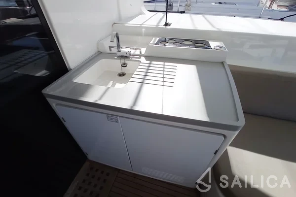 Lagoon 50 - Yacht Charter Sailica