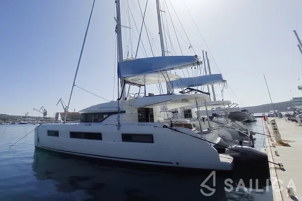 Lagoon 50 - Yacht Charter Sailica