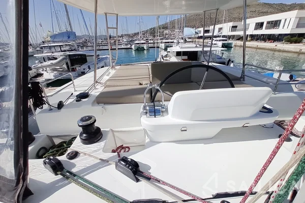 Lagoon 50 - Yacht Charter Sailica