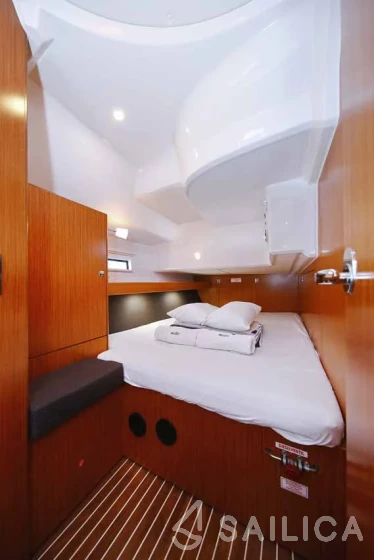 Bavaria 46 Cruiser - Yacht Charter Sailica