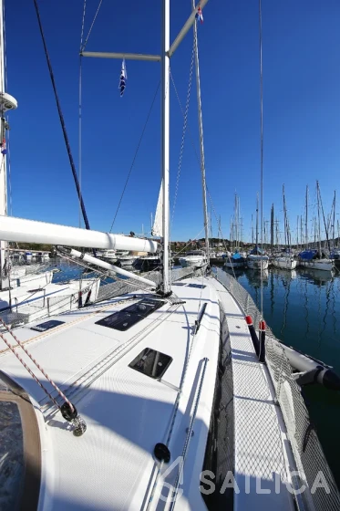 Bavaria 46 Cruiser - Yacht Charter Sailica