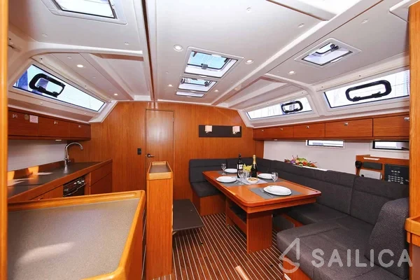 Bavaria 46 Cruiser - Yacht Charter Sailica