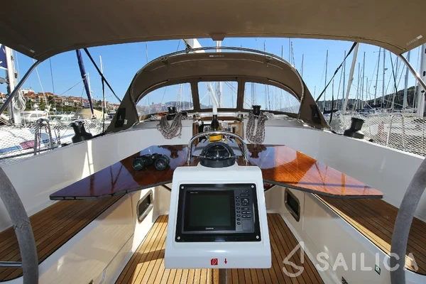 Bavaria 46 Cruiser - Yacht Charter Sailica