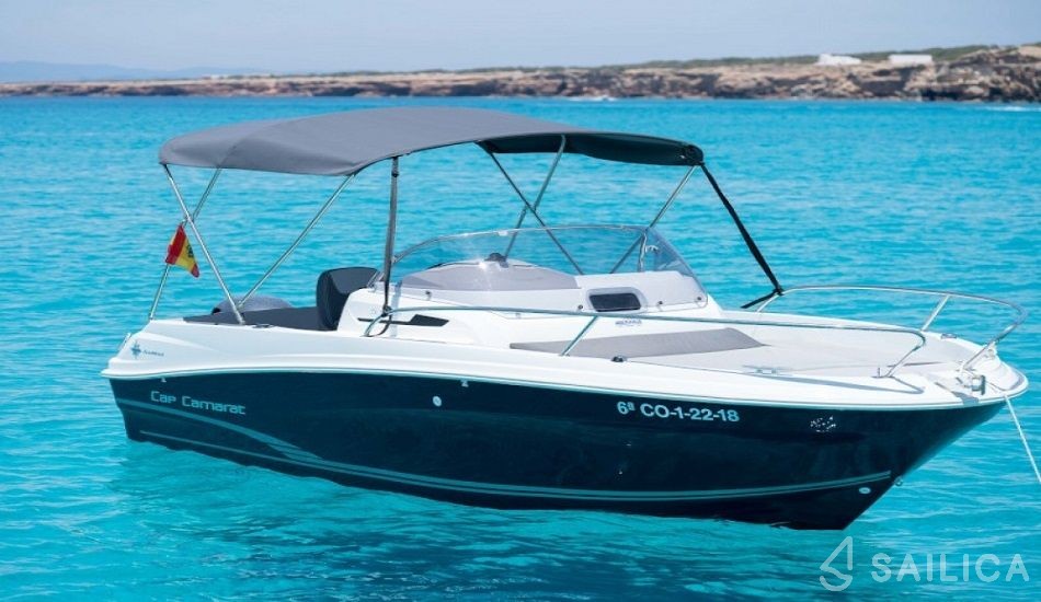 Cap Camarat 550 - Yacht Charter Sailica