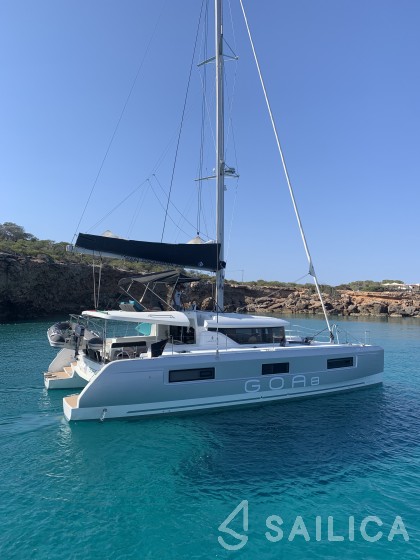 Lagoon 46  - Photo #6 Lagoon 46  - Yacht Charter Sailica