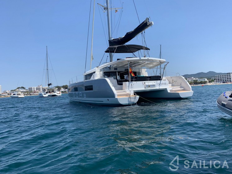 Lagoon 46  - Photo #5 Lagoon 46  - Yacht Charter Sailica