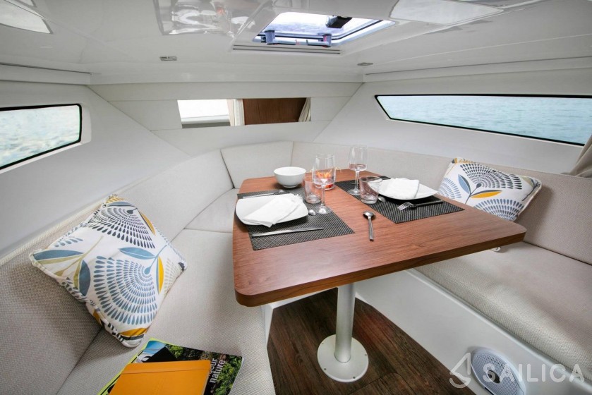 Cap Camarat 9.0 WA - Yacht Charter Sailica