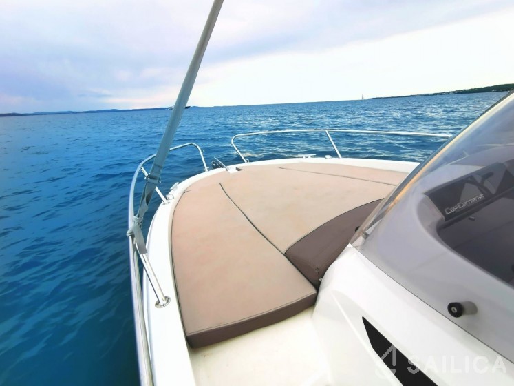 Cap Camarat 650 - Yacht Charter Sailica