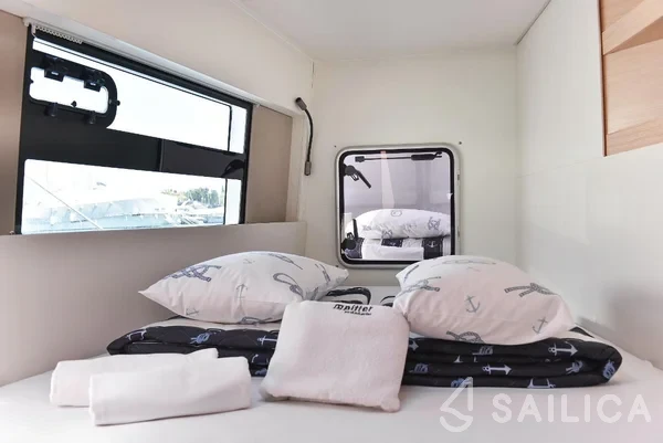 Nautitech 40 open NEW - 4 + 2 cab. - Yacht Charter Sailica