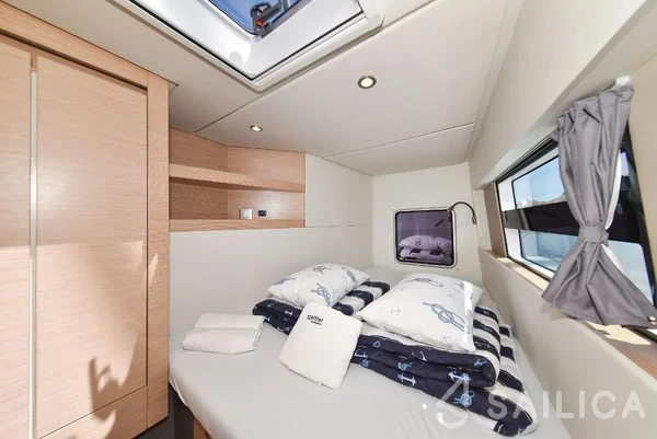 Nautitech 40 open NEW - 4 + 2 cab. - Yacht Charter Sailica