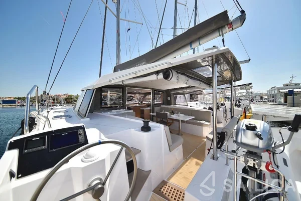 Nautitech 40 open NEW - 4 + 2 cab. - Yacht Charter Sailica