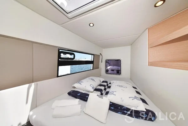 Nautitech 40 open NEW - 4 + 2 cab. - Yacht Charter Sailica