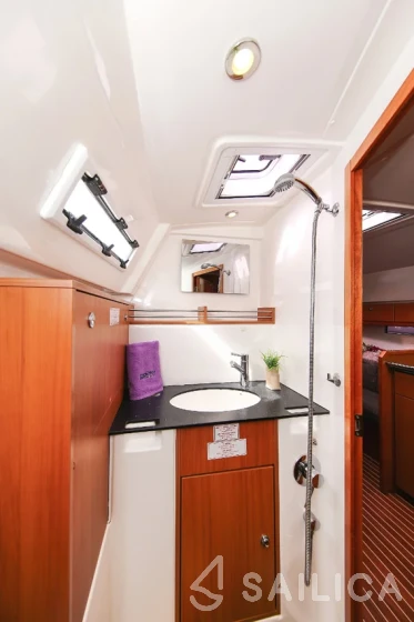 Bavaria 36 Cruiser - Yacht Charter Sailica