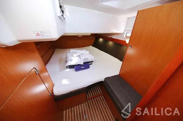 Bavaria 36 Cruiser - Yacht Charter Sailica