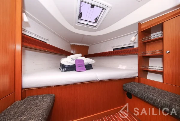 Bavaria 36 Cruiser - Yacht Charter Sailica