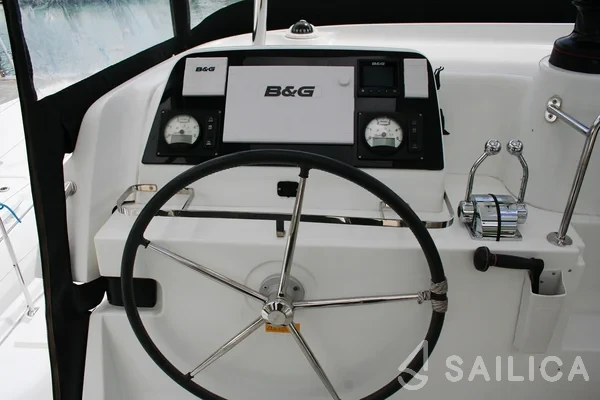 Lagoon 42 - Yacht Charter Sailica