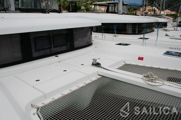 Lagoon 42 - Yacht Charter Sailica