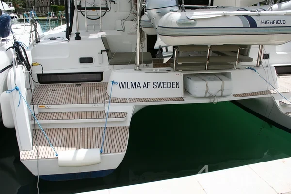 Lagoon 42 - Yacht Charter Sailica