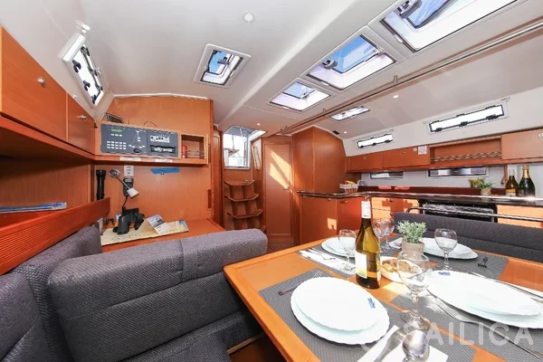 Bavaria 45 Cruiser - Yacht Charter Sailica