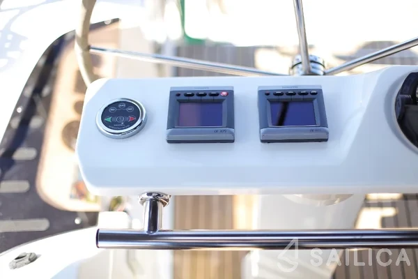Bavaria 45 Cruiser - Yacht Charter Sailica