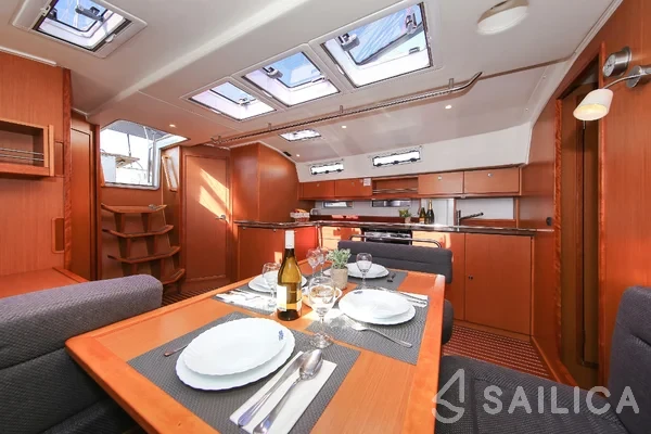 Bavaria 45 Cruiser - Yacht Charter Sailica