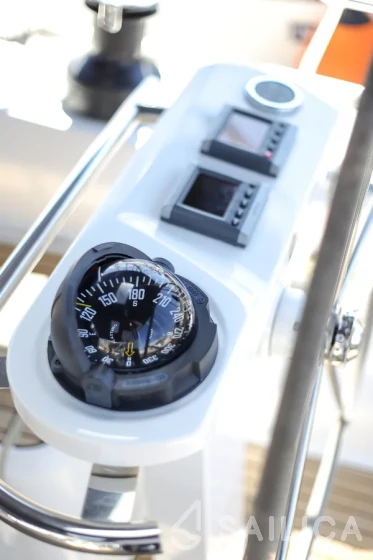 Bavaria 45 Cruiser - Yacht Charter Sailica