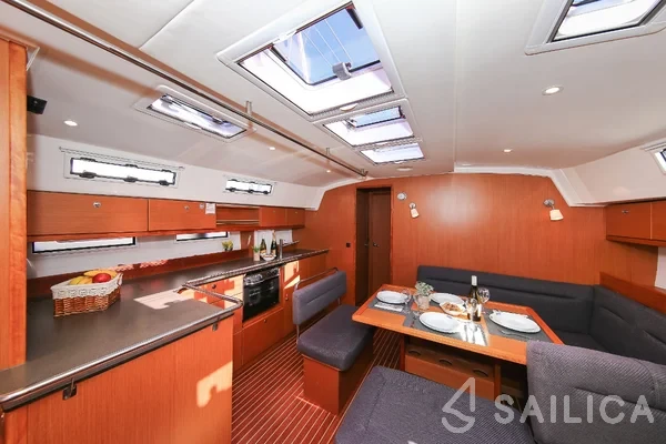 Bavaria 45 Cruiser - Yacht Charter Sailica