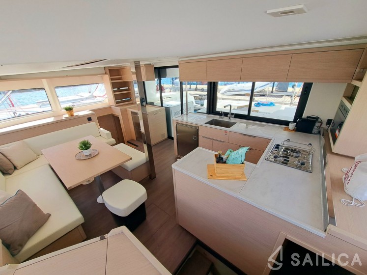 Lagoon 46 - 4 + 2 cab. - Yacht Charter Sailica