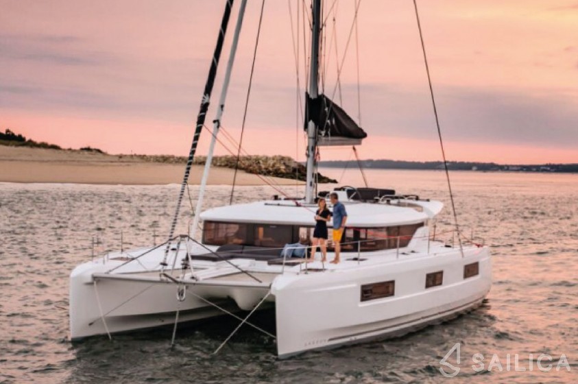 Lagoon 46 - 4 + 2 cab. - Yacht Charter Sailica