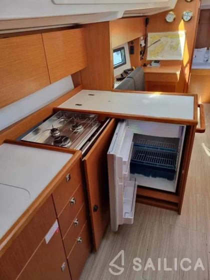 Bavaria C38 - Photo #49 Bavaria C38 - Yacht Charter Sailica