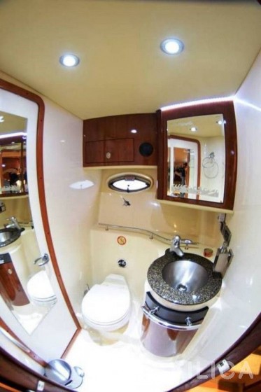 Sea Ray 425 - Yacht Charter Sailica