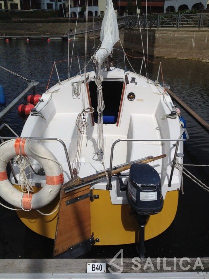 Flirt 20 - Yacht Charter Sailica